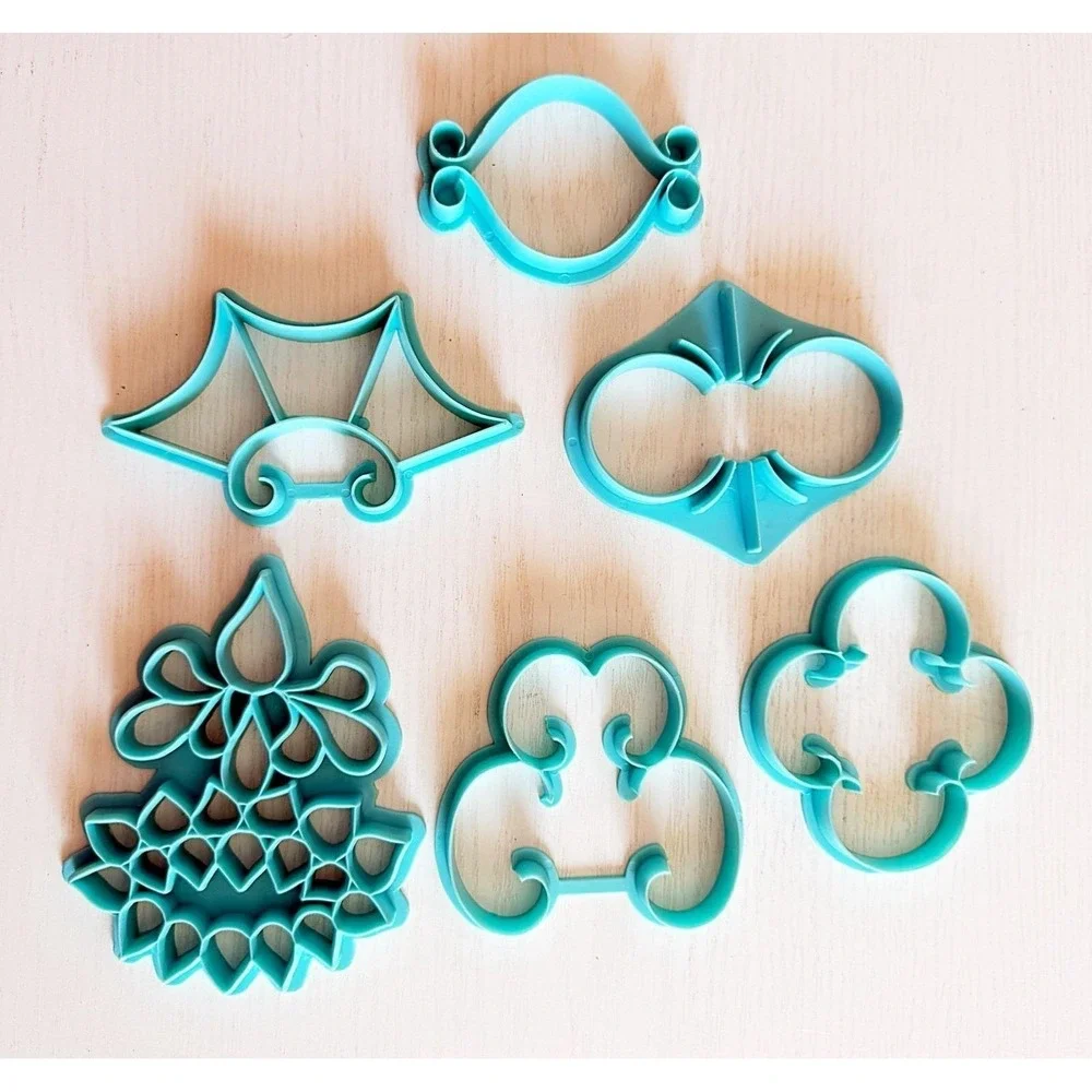 Wilton 1972 Teal Colored Cake Decorator Templates Or Fondue Cookie Cutters
